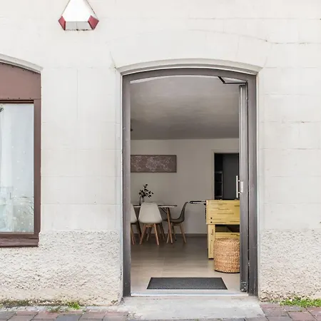 Apartman Direkt Am Koenigsplatz - Barrierefrei Fuer 6 Personen Mit Kickertisch Und Beamer